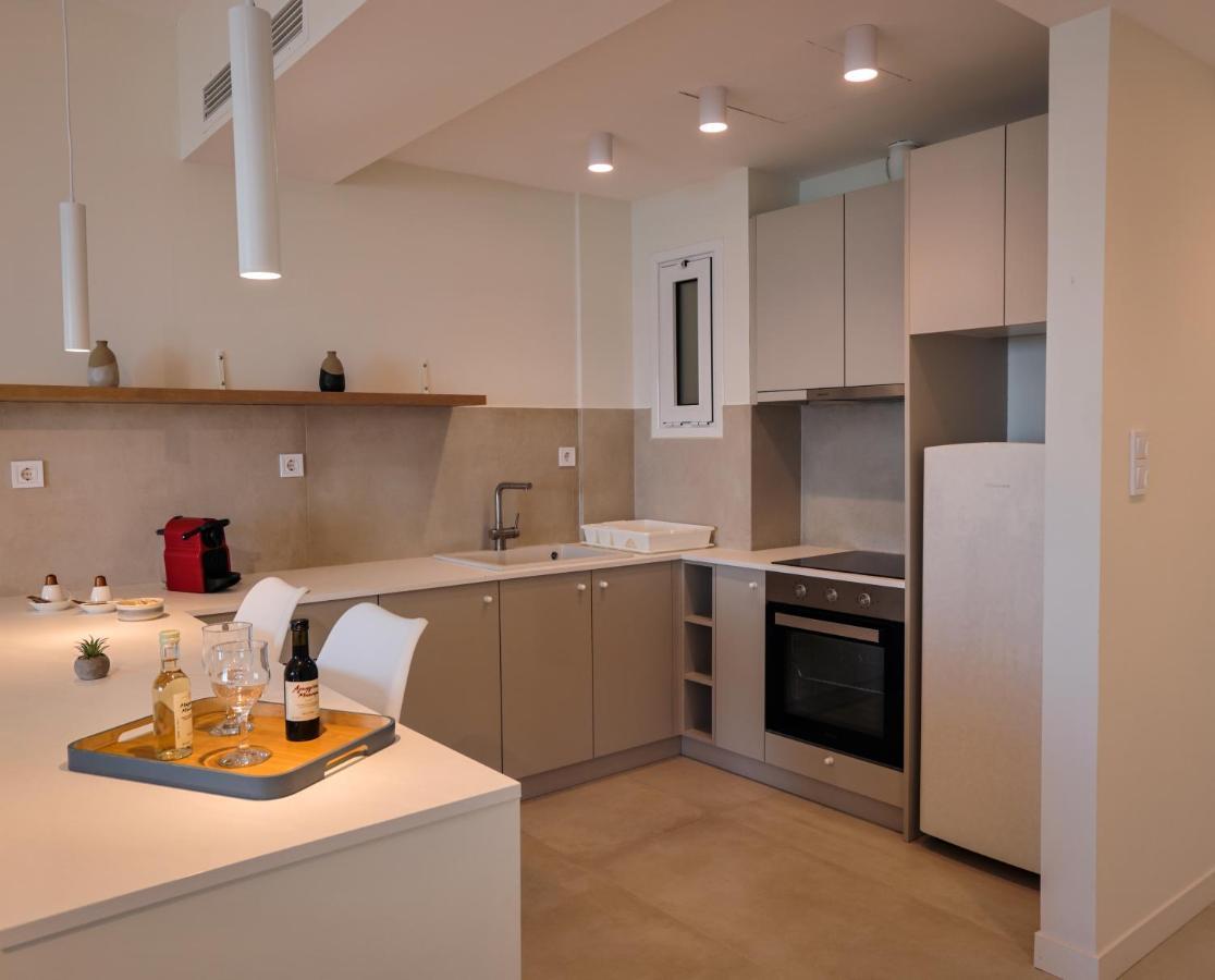 La Mer Bleue Beachfront Boutique Apartments Vrahati المظهر الخارجي الصورة