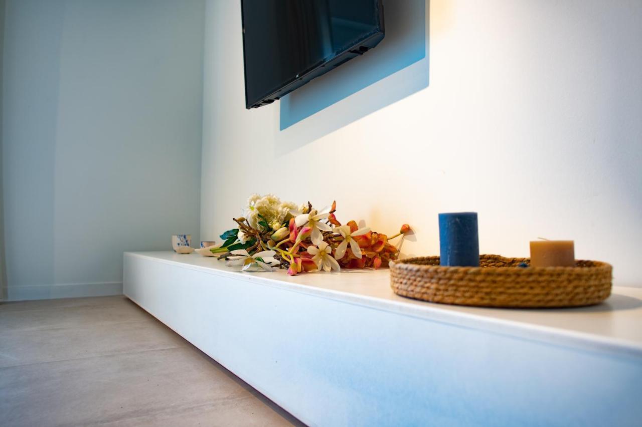 La Mer Bleue Beachfront Boutique Apartments Vrahati المظهر الخارجي الصورة