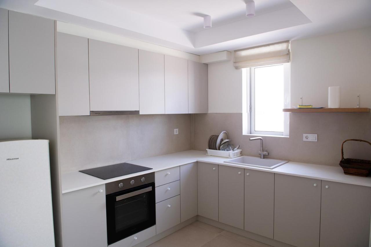 La Mer Bleue Beachfront Boutique Apartments Vrahati المظهر الخارجي الصورة